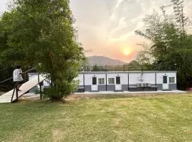 Bansuanmaenam(บ้านสวนแม่น้ำ):sunset view room