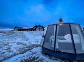 Lyngen Experience Aurora Hut, luxury tent in Straumen