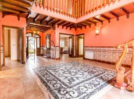 Casa rosa del romeral, hotel in Nigüelas