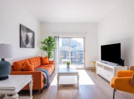 3BR Premium Downtown Apartment with Office & Gym, smeštaj za odmor u gradu Šarlot