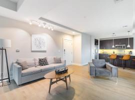 2B 2BA Distinguished Apartment Rooftop Pool & Gym, hotel i Baltimore