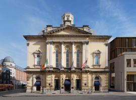 The Davenport, hotel din apropiere 
 de Maternitatea Naţională, Dublin