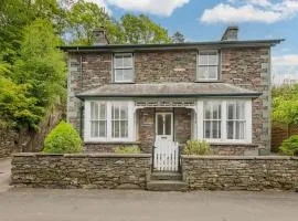 Rockwood- Grasmere, family cottage with Hot tub!