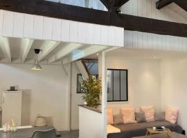 Loft Biarritz proximité Mer et Golf, hotel u gradu Bijaric