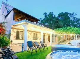 Beautiful Home In Bacoli With Jacuzzi