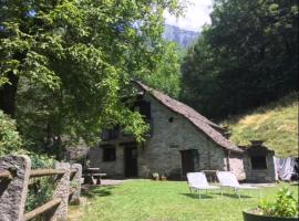 Verzasca Lodge Matilde, cottage in Frasco