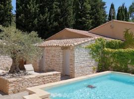 Le Viel Olivier 4, hotel v destinaci Cornillon