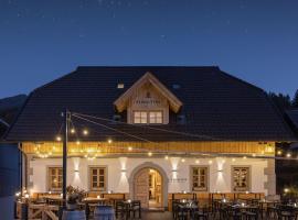Hotel Pino Alpino、クランスカ・ゴーラのホテル