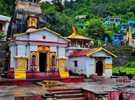 Hotel Tejas, hotel v destinaci Gupta Kāshi