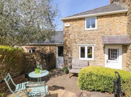 Tiddlers Cottage, holiday home in Bridport