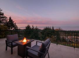 Breathtaking View 3BR Home in Laguna Way, nhà nghỉ dưỡng ở Nanaimo