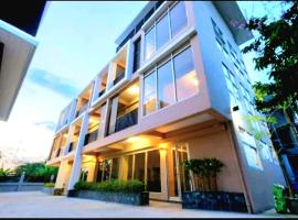 The Bua Boutique Resort, хотел с паркинг в Ban Huai Krabok