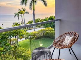 Spectacular Ocean front 5BR condo, hotel v destinaci Punta Mita