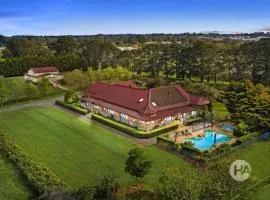 Sommerville Majestic Farm Retreat 5bd 3Bth Pool Gas Heated Spa and Fire