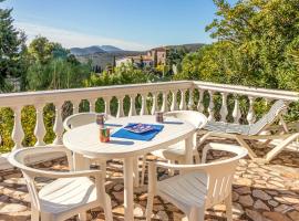 Grifeu 10 - Apartamento con terraza，位于赫罗纳的酒店