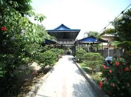 Hotel Flycatcher Chitwan