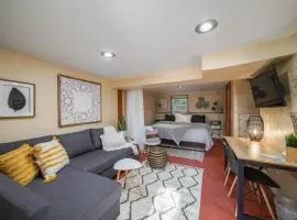 #StayInMyDistrict Woodlawn Eclectic -Walk to Dekum