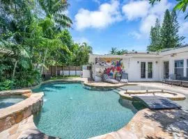 Modern Tropical Pool House North Miami Hot Tub