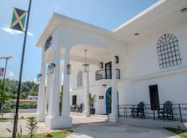 Sky's Villa Resort, resort a Buff Bay