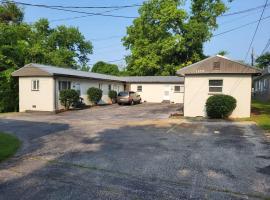 City Scape Homey 1 BR efficiency Apt near TTU and downtown, apartment in Cookeville