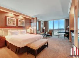 MGM Signature-28-816 Jacuzzi Studio