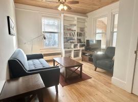 Large 4BR House Downtown Bar Harbor! [Eden Garden]、バー・ハーバーのホテル