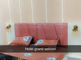 Hotel sekhon, hotel a Patiāla