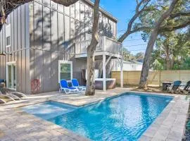 Downtown St Aug Home by Fountain of Youth Pool Spa by Beach Add Golf Cart