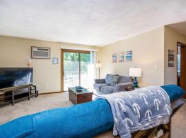 Countryside Cottages near Lake Bella Vista, Hotel in Rockford