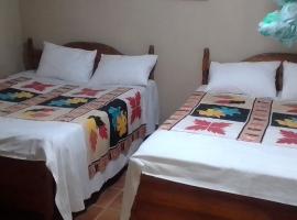 Maliga inn, hotel con estacionamiento en Gampola