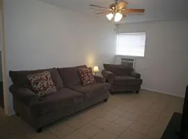 Conveniently Located Apartment Near the Fort Sill Entrance Gate!
