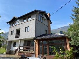 The Hill House, hotell i Prizren