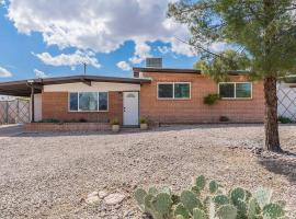 West Tucson Desert Haven - Close to Downtown, Hiking, bikng and more!, מלון בטוסון