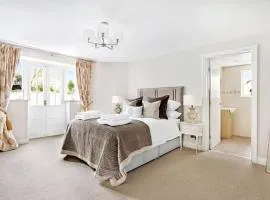 Entire spacious apartment - central Harrogate