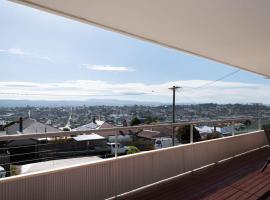 The Captain - Views Over The City, hotel v mestu Royal Park