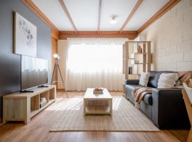 Cosy & Convenient: WiFi =& Parking, hotel in Kings Park