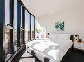 St Kilda Rd LVL4 2BDR2BATHR WIFI Albert Park