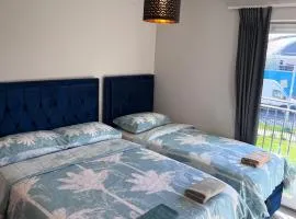 Lovely Twin Room 15 mins from Dublin Airport & City 3People