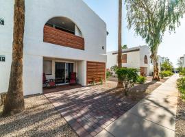 41A Modern Large Studio Condo w heated pool, hotel in Casa Grande