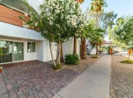 81 3bd 2ba condo Casa Grande heated pool dog park NO PETS