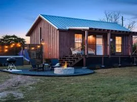 Sweet Paradise cabin with private hot tub