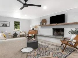 Cava House, Hot tub, Cowboy Pool, Fire pit!