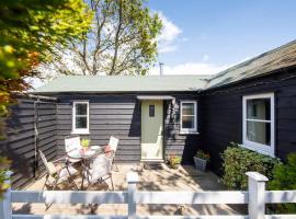 Cosy self-contained annexe in Selsey, loma-asunto kohteessa Chichester