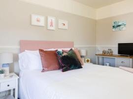 Camber - King Room in Gastro Pub, Cama e café (B&B) em West Wittering