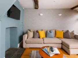 Charming three-bedroom central townhouse