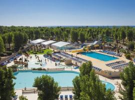 MOBILHOME Lodge 3 chambres, 500m plage, camp 5 étoiles, hotel v destinaci Vendres