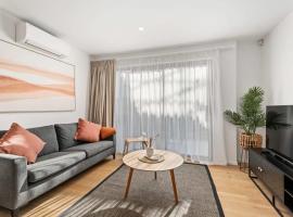 Albert Town Whare, hotel in Albert Town