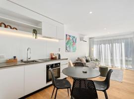 Alpine Adventurer's Abode, hotel a Albert Town