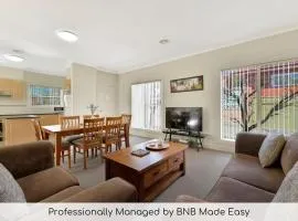 Spacious 2 Bed, 2 Bath Villa, CBD Location
