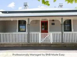 Red Door Cottage Heritage Home Heart of Orange